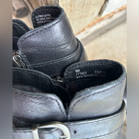 Born Ozark leather black ankle elegant booties w/dual buckle closure NWT Sz-6. I - Picture 11 of 11